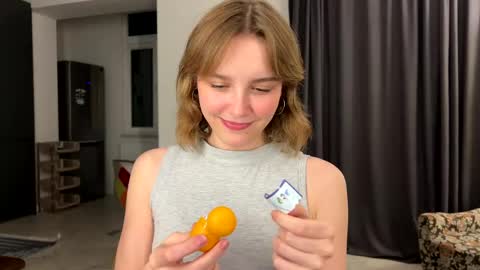 lolaatatee online show from May 2026 05:17:02 PM