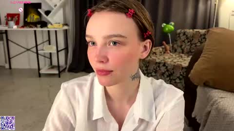 Snapshot of lolaatatee chatting on July 2026 08:44:01 PM lolaatatee online show from July 2026 08:44:01 PM