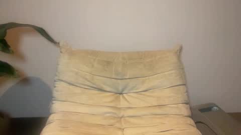 Snapshot of loladom chatting on October 2025 04:20:01 AM Frt Pr1ncess online show from October 2025 04:20:01 AM