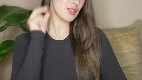 Snapshot of loladom chatting on November 2025 05:25:02 PM Frt Pr1ncess online show from November 2025 05:25:02 PM