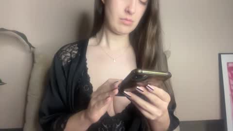 Snapshot of loladom chatting on November 2025 09:08:02 AM Frt Pr1ncess online show from November 2025 09:08:02 AM