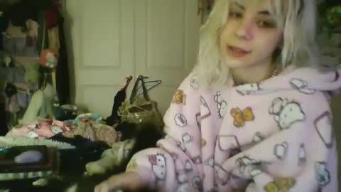 Snapshot of lolalixx6969 chatting on January 2025 06:52:01 PM Lola Lixx online show from January 2025 06:52:01 PM