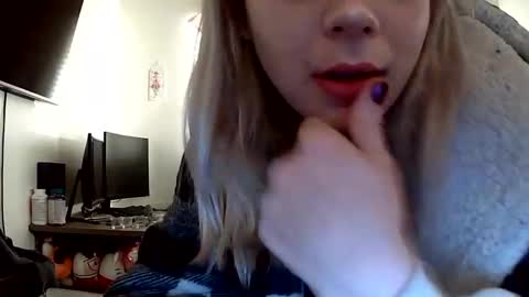 Snapshot of lolalixx6969 chatting on November 2025 12:09:02 PM Lola Lixx online show from November 2025 12:09:02 PM