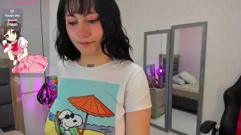 LOLA online show from October 2025 03:20:02 AM