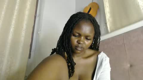 lolamia7 online show from November 2025 06:43:02 PM