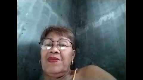 Snapshot of lolamommie chatting on November 2025 06:22:01 AM tey online show from November 2025 06:22:01 AM