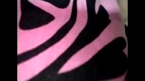 Snapshot of lolamommie chatting on November 2025 10:36:01 PM tey online show from November 2025 10:36:01 PM