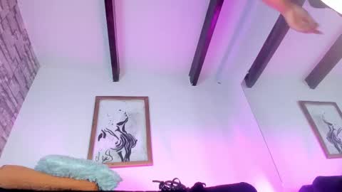 Snapshot of lolaxxxperiience chatting on October 2025 11:51:02 AM Lola online show from October 2025 11:51:02 AM