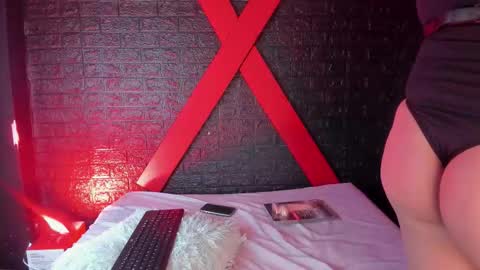 Snapshot of lolaxxxperiience chatting on November 2025 11:49:01 AM Lola online show from November 2025 11:49:01 AM