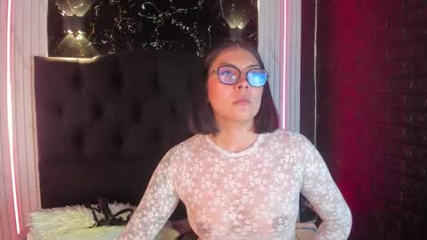 Snapshot of lolaxxxperiience chatting on December 2025 11:48:01 AM Lola online show from December 2025 11:48:01 AM