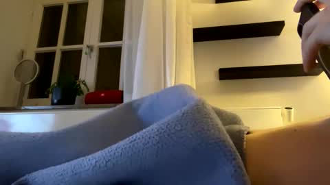 lolboss03 online show from February 2025 09:01:01 PM