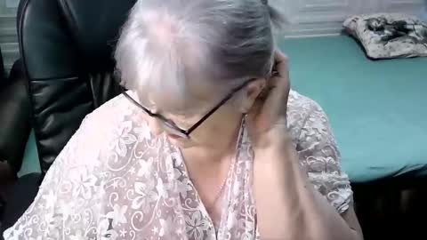 LolkaAlyss online show from December 2025 03:08:02 PM