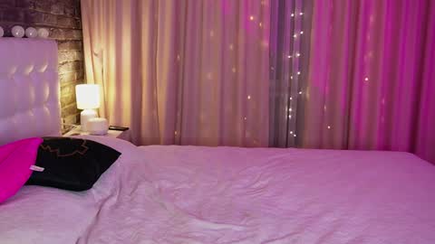 Victoria online show from January 2025 09:30:01 PM