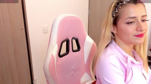 Snapshot of lolly_js_ chatting on January 2025 02:54:02 AM Lolly online show from January 2025 02:54:02 AM