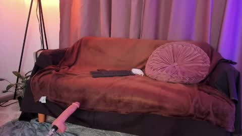 Lolly  online show from May 2026 02:52:02 AM