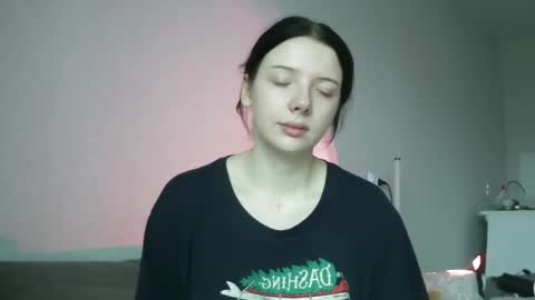 Snapshot of lollylol11 chatting on November 2025 11:00:01 AM Lilly online show from November 2025 11:00:01 AM