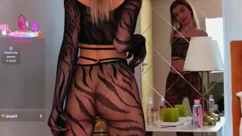 Snapshot of lollyshinex chatting on December 2025 07:53:02 PM Lolly. online show from December 2025 07:53:02 PM