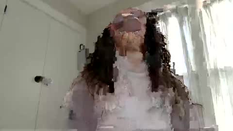 Snapshot of lolo_baby_ chatting on October 2025 06:23:01 PM Lolo online show from October 2025 06:23:01 PM