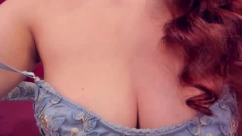 Snapshot of lolomercier chatting on November 2025 07:02:02 PM LoloMercier online show from November 2025 07:02:02 PM