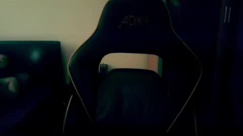 Snapshot of london_man1988 chatting on January 2025 08:44:02 AM london_man1988 online show from January 2025 08:44:02 AM