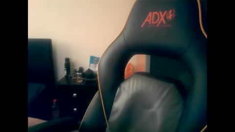 Snapshot of london_man1988 chatting on March 2025 08:59:01 AM london_man1988 online show from March 2025 08:59:01 AM