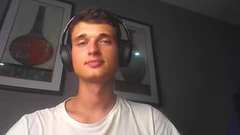 london_tomy online show from March 2026 03:43:01 AM