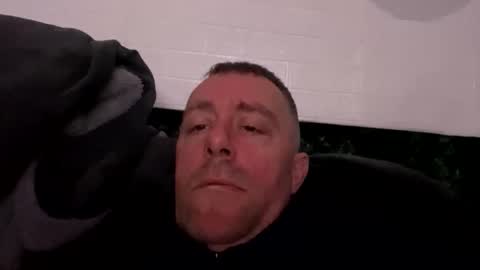 Snapshot of londonsbigbenxxx chatting on December 2025 02:17:02 AM londonsbigbenxxx online show from December 2025 02:17:02 AM