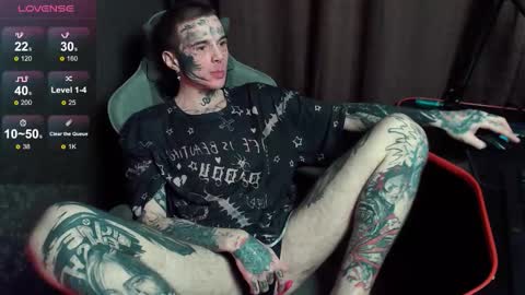 Chris online show from November 2025 04:17:02 PM