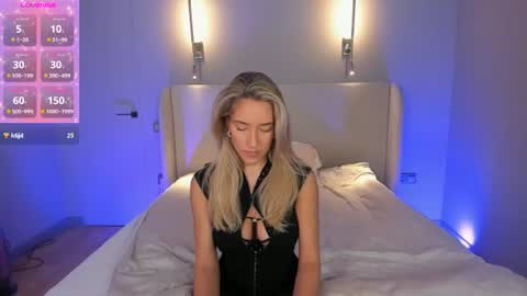 Snapshot of lonelyflowerr chatting on August 2026 08:44:02 PM Sadie online show from August 2026 08:44:02 PM