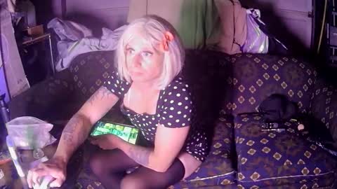 longbeachcd69 online show from November 2025 09:42:02 AM