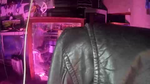 longbeachcd69 online show from December 2025 12:25:01 PM