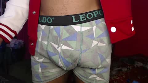 Snapshot of longdickservice01 chatting on January 2025 09:44:02 AM professionalbreastsucker online show from January 2025 09:44:02 AM