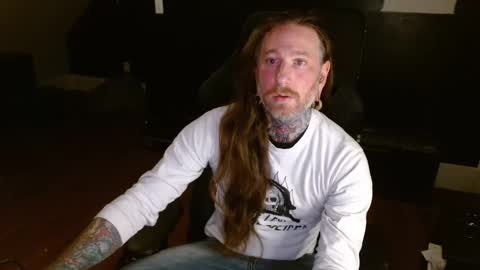 longhair online show from December 2024 02:01:02 AM