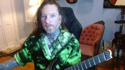 longhair online show from December 2025 04:02:01 PM