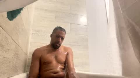 longmeat901 online show from January 2025 08:17:01 AM