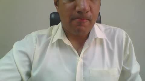 Snapshot of longthick1985 chatting on June 2026 07:58:02 AM Lleida-man online show from June 2026 07:58:02 AM