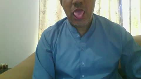 Snapshot of longthick1985 chatting on June 2026 07:01:02 AM Lleida-man online show from June 2026 07:01:02 AM