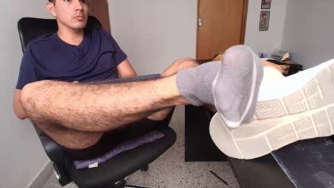 looki 16 online show from November 2025 04:20:02 PM