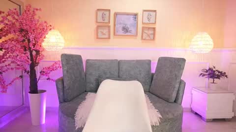 Snapshot of loonanyx chatting on November 2025 11:43:01 AM Loona Nyx online show from November 2025 11:43:01 AM