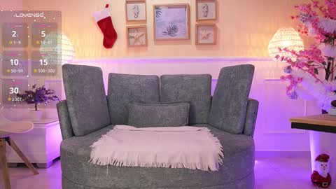 Snapshot of loonanyx chatting on December 2025 11:30:02 AM Loona Nyx online show from December 2025 11:30:02 AM