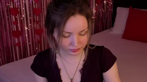 Lora online show from May 2026 03:32:01 PM
