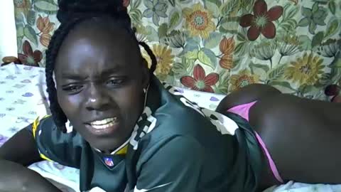 lora_amor online show from April 2026 03:39:01 PM