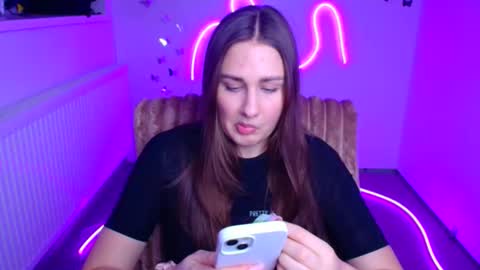 Snapshot of lora_kisses chatting on February 2026 12:36:01 PM Lora online show from February 2026 12:36:01 PM