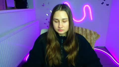 Snapshot of lora_kisses chatting on February 2026 06:44:01 AM Lora online show from February 2026 06:44:01 AM