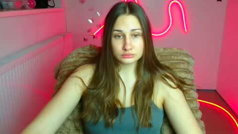 Snapshot of lora_kisses chatting on April 2026 05:32:01 AM Lora online show from April 2026 05:32:01 AM