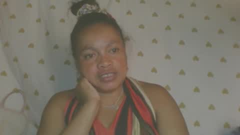 Snapshot of lorahxvane chatting on May 2026 10:09:02 AM LorahxVane online show from May 2026 10:09:02 AM