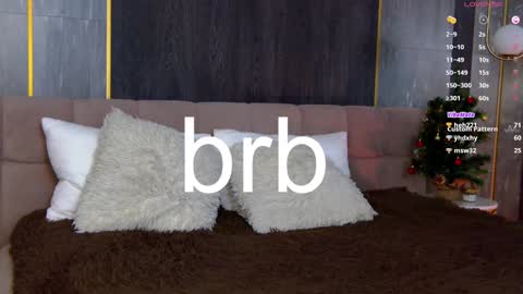 Loraine online show from December 2024 06:05:02 PM