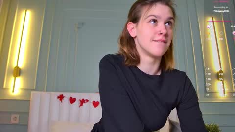 Snapshot of lorapuffs chatting on February 2026 04:47:02 PM Lora online show from February 2026 04:47:02 PM