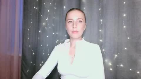 Snapshot of loravine chatting on March 2026 03:18:01 PM loravine online show from March 2026 03:18:01 PM