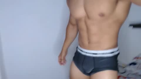 Dominic online show from November 2025 02:31:02 PM